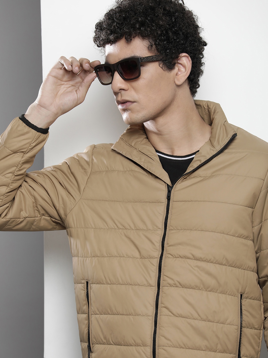 

The Indian Garage Co Men Zip-Front Puffer Jacket with Zip Pockets, Camel brown