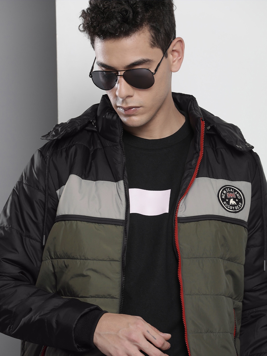 

The Indian Garage Co Men Colourblock Puffer Jacket with Detachable Hood, Olive