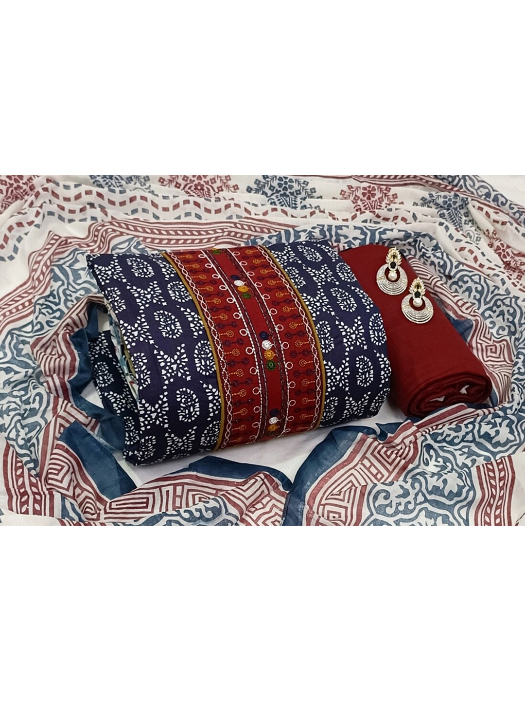 

SALWAR STUDIO Navy Blue & White Embroidered Pure Cotton Unstitched Dress Material