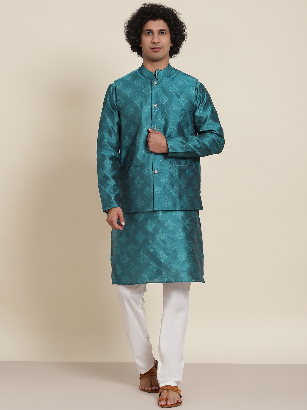 

SOJANYA Men Teal Kurta with Pyjamas & Nehru Jacket