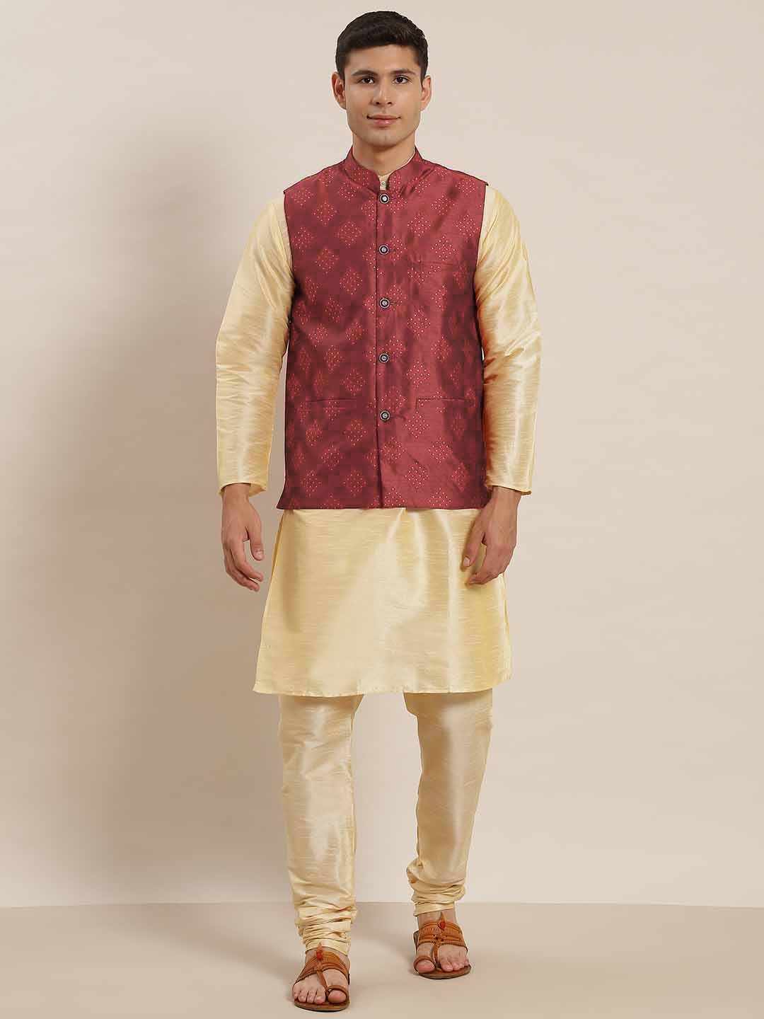 

SOJANYA Men Golden Kurta with Churidar & Nehru Jacket, Gold