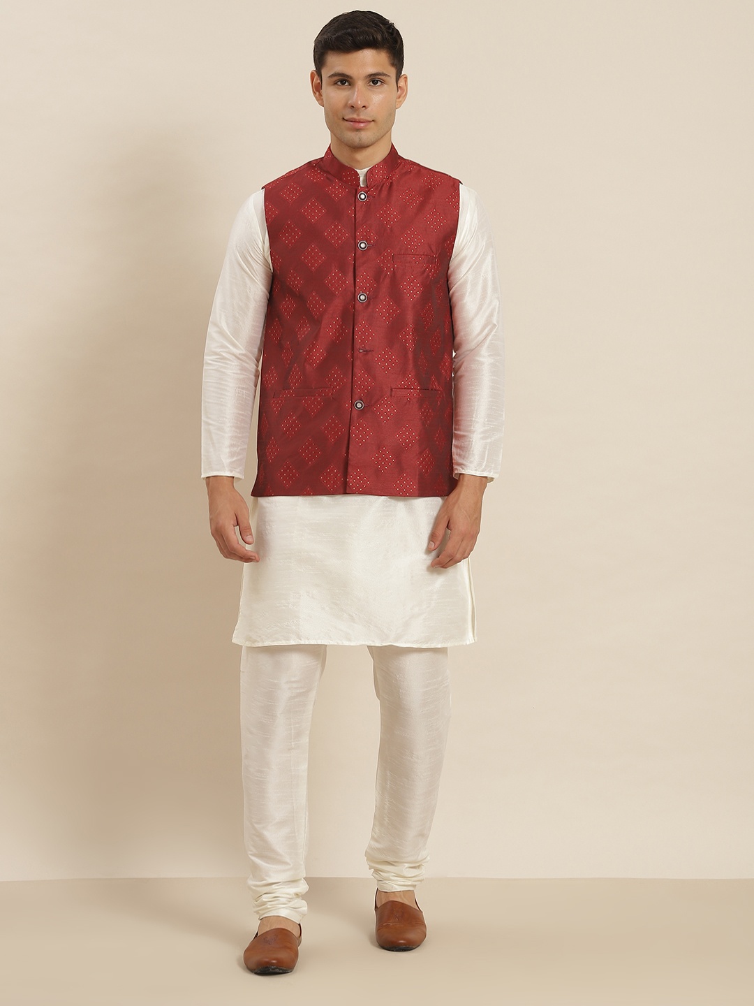 

SOJANYA Men White Kurta with Pyjamas & Nehru Jacket