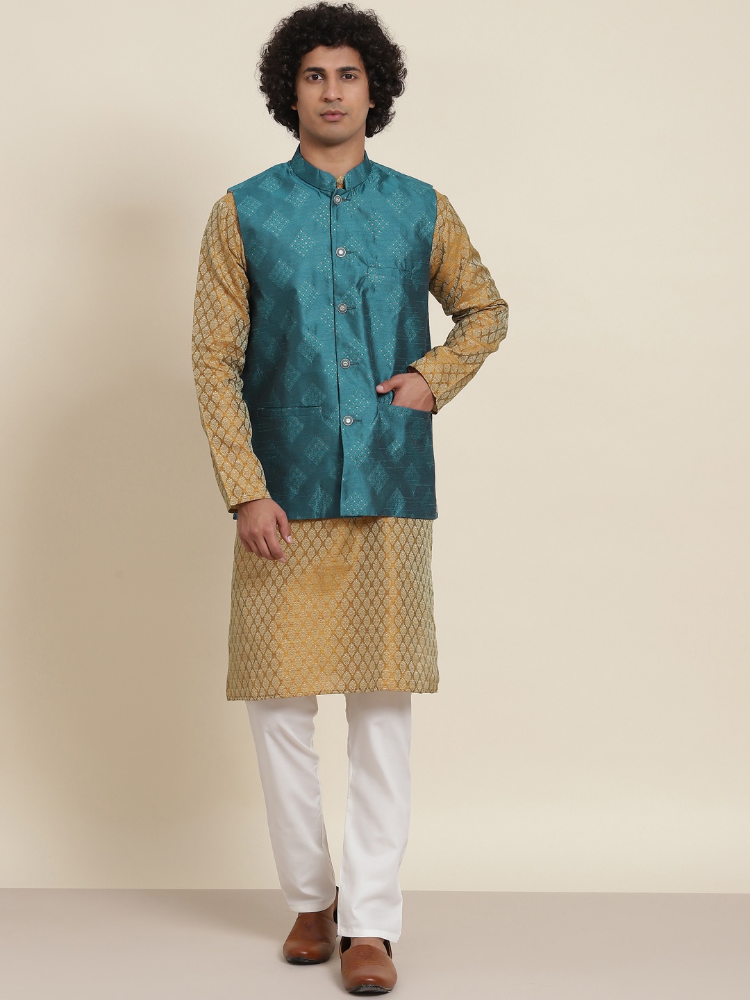 

SOJANYA Men Mustard Yellow Ethnic Motifs Kurta with Churidar & Nehru Jacket