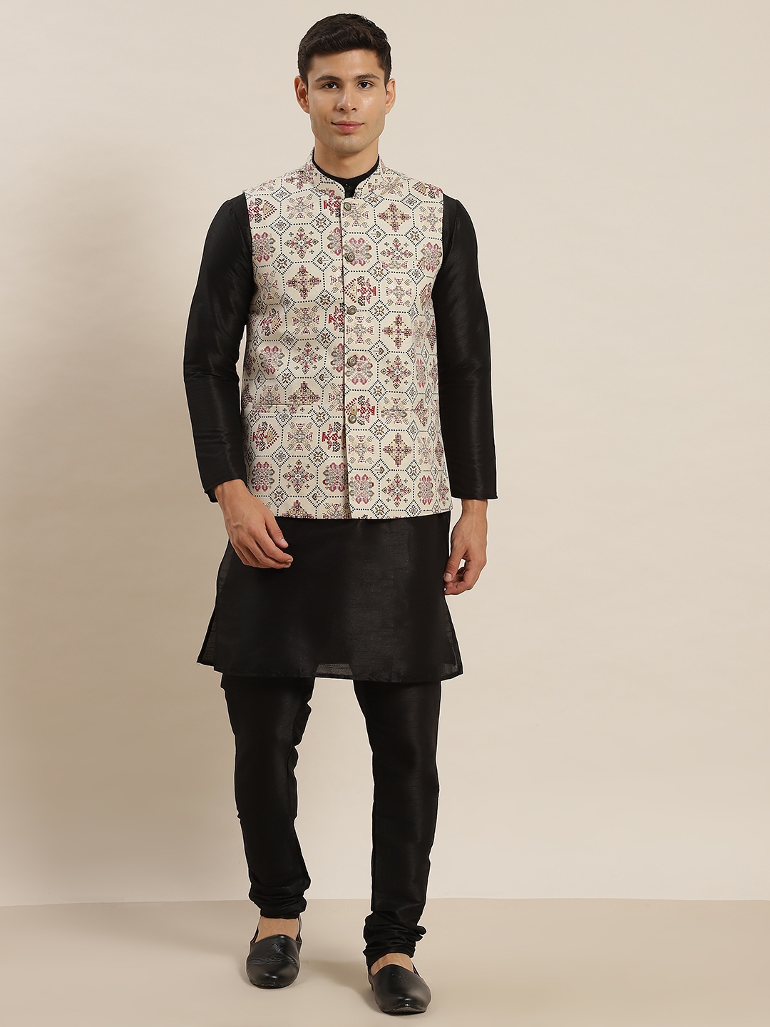

SOJANYA Men Black Kurta with Churidar & Nehru Jacket