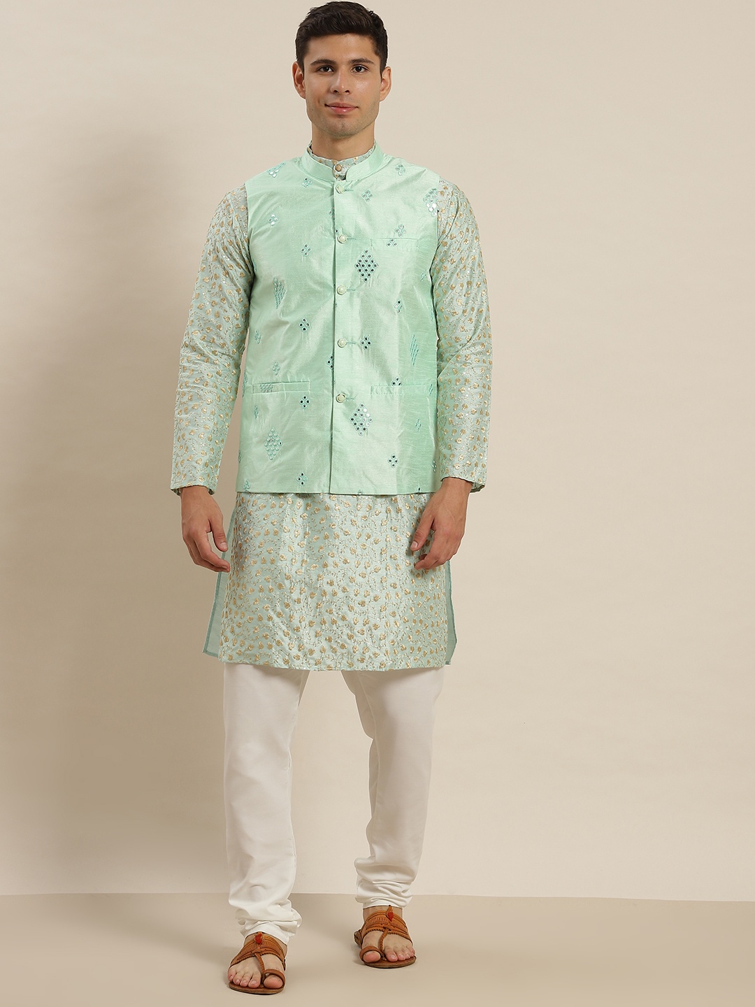 

SOJANYA Men Sea Green Ethnic Motifs Embroidered Kurta with Churidar & Nehru Jacket