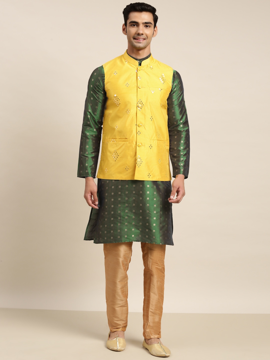

SOJANYA Men Green Embroidered Mirror Work Kurta with Churidar & Nehru Jacket