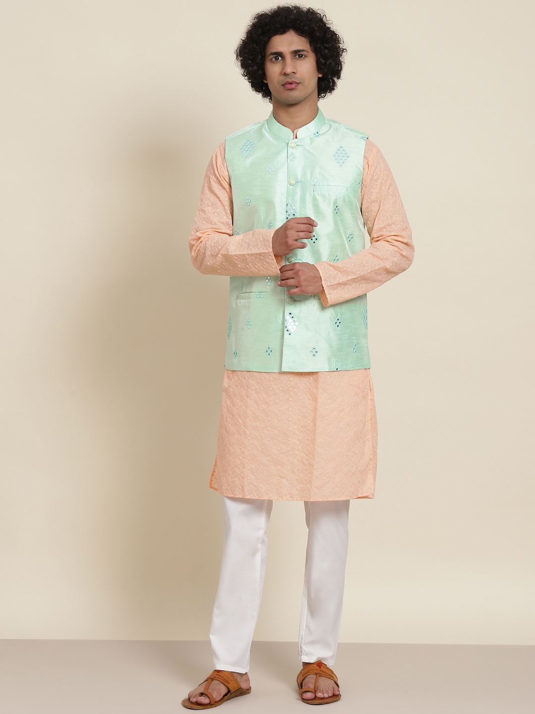 

SOJANYA Men Peach-Coloured Pure Cotton Kurta with Pyjamas & Nehru Jacket