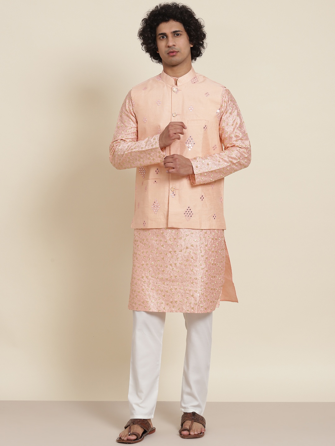 

SOJANYA Men Peach-Coloured Floral Embroidered Sequinned Kurta with Pyjamas & Nehru Jacket