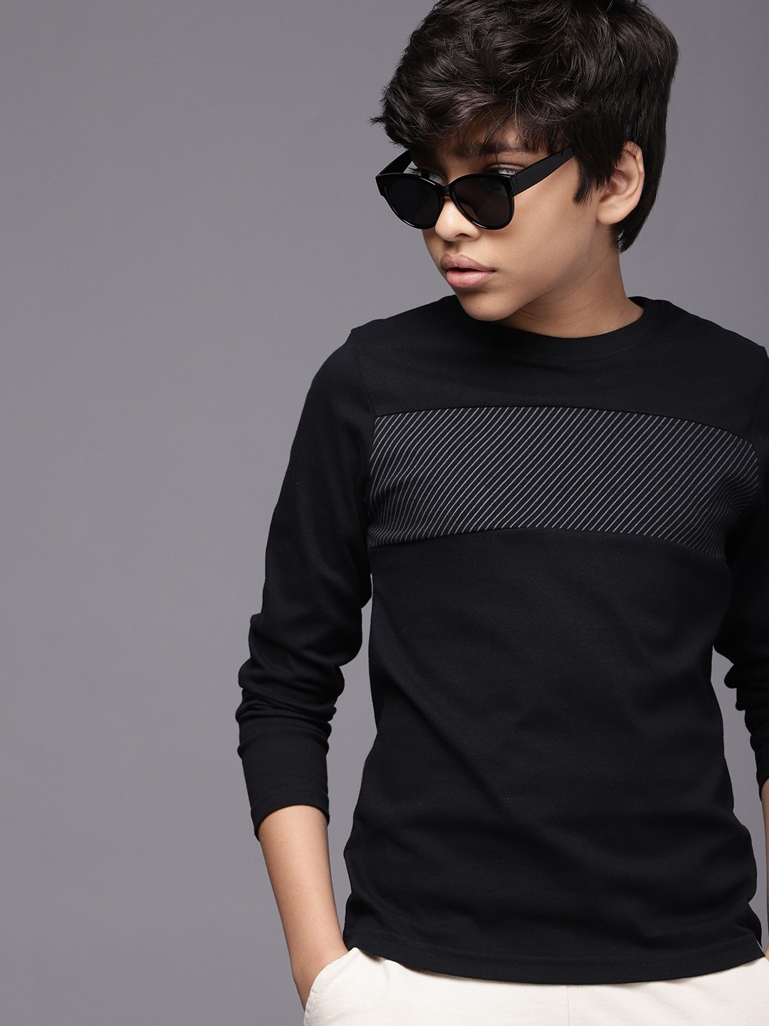 

WROGN YOUTH Boys Black Striped Pure Cotton T-shirt
