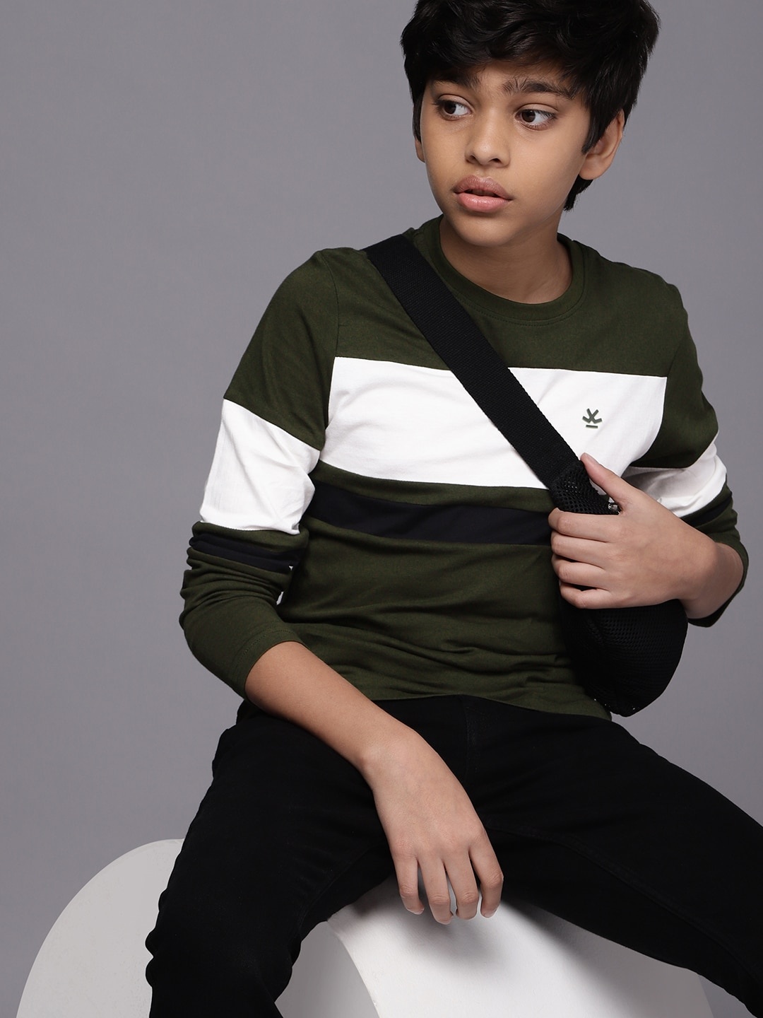 

WROGN YOUTH Boys Olive Green & White Colourblocked Pure Cotton T-shirt