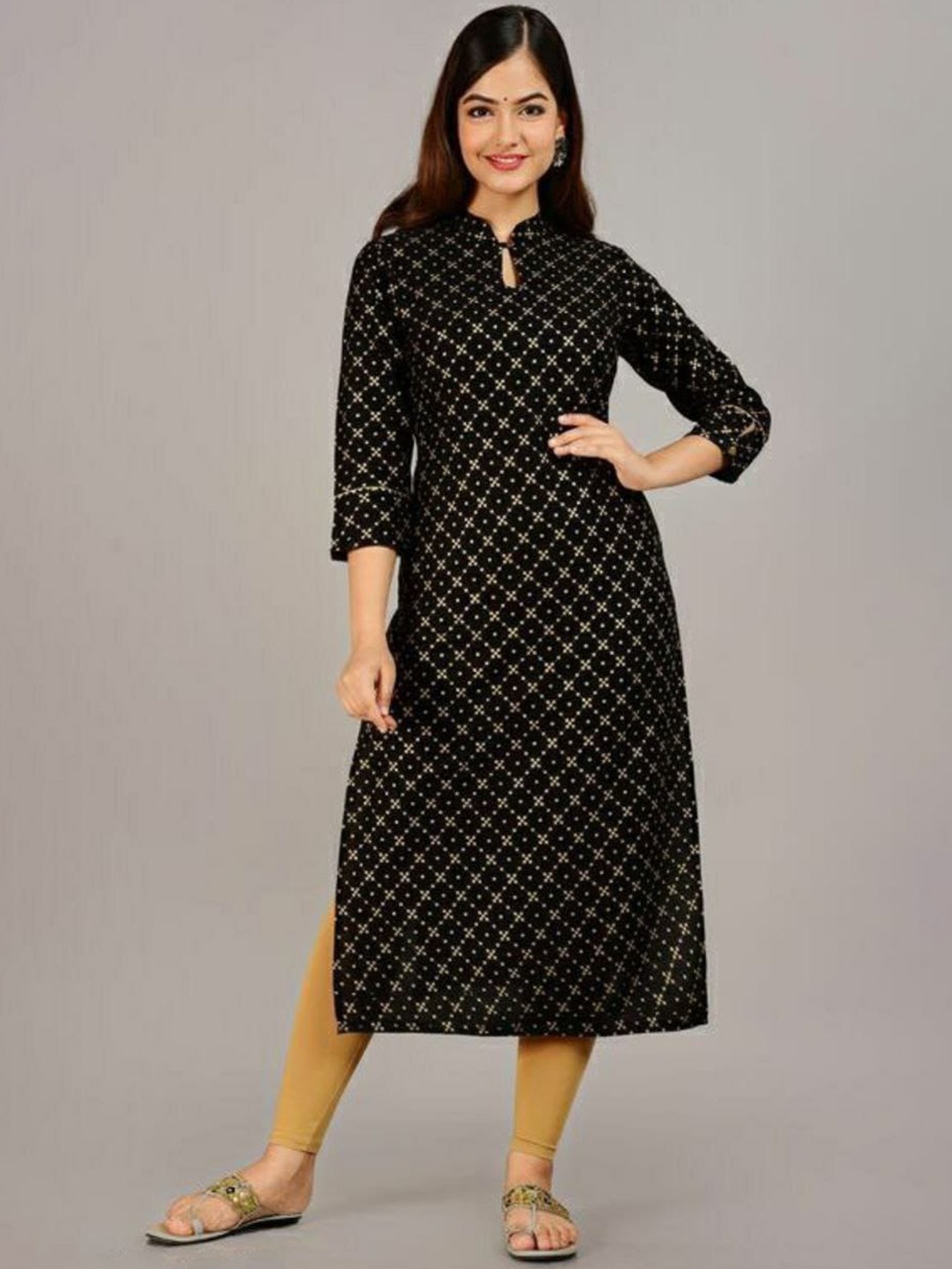 

FAVRIZ Women Black Geometric Printed Kurta