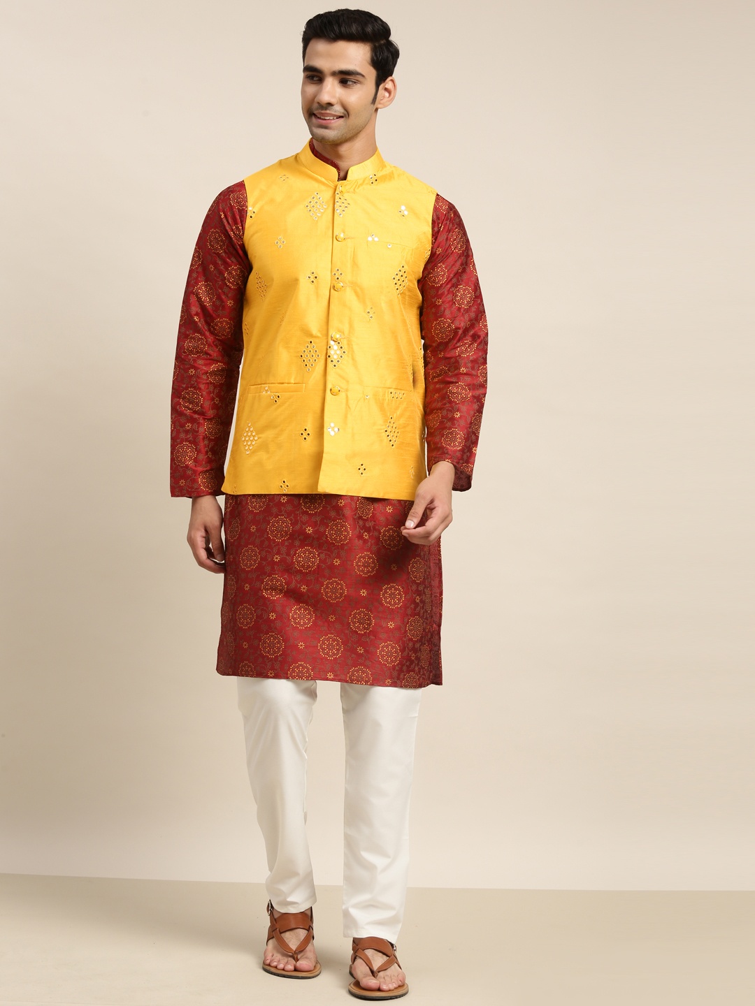 

SOJANYA Men Maroon Floral Printed Mirror Work Kurta with Churidar & Nehru Jacket