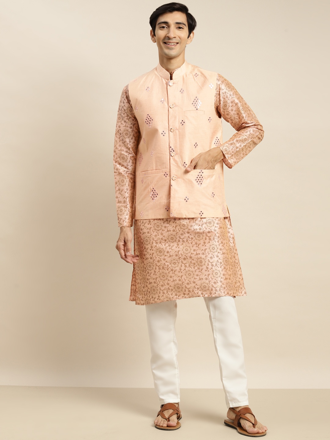 

SOJANYA Men Pink Ethnic Motifs Printed Kurta & Churidar Comes with a Nehru Jacket