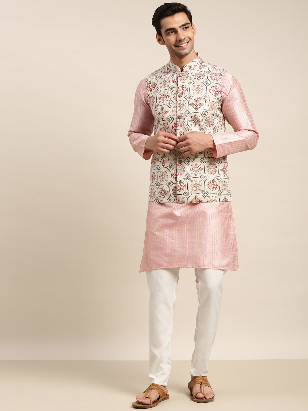 

SOJANYA Men Pink Solid Kurta & Churidar Comes With a Nehru Jacket