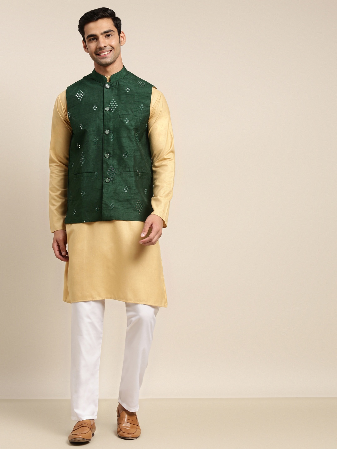 

SOJANYA Men Gold-Toned Mirror Work Pure Cotton Kurta with Pyjamas & Nehru Jacket