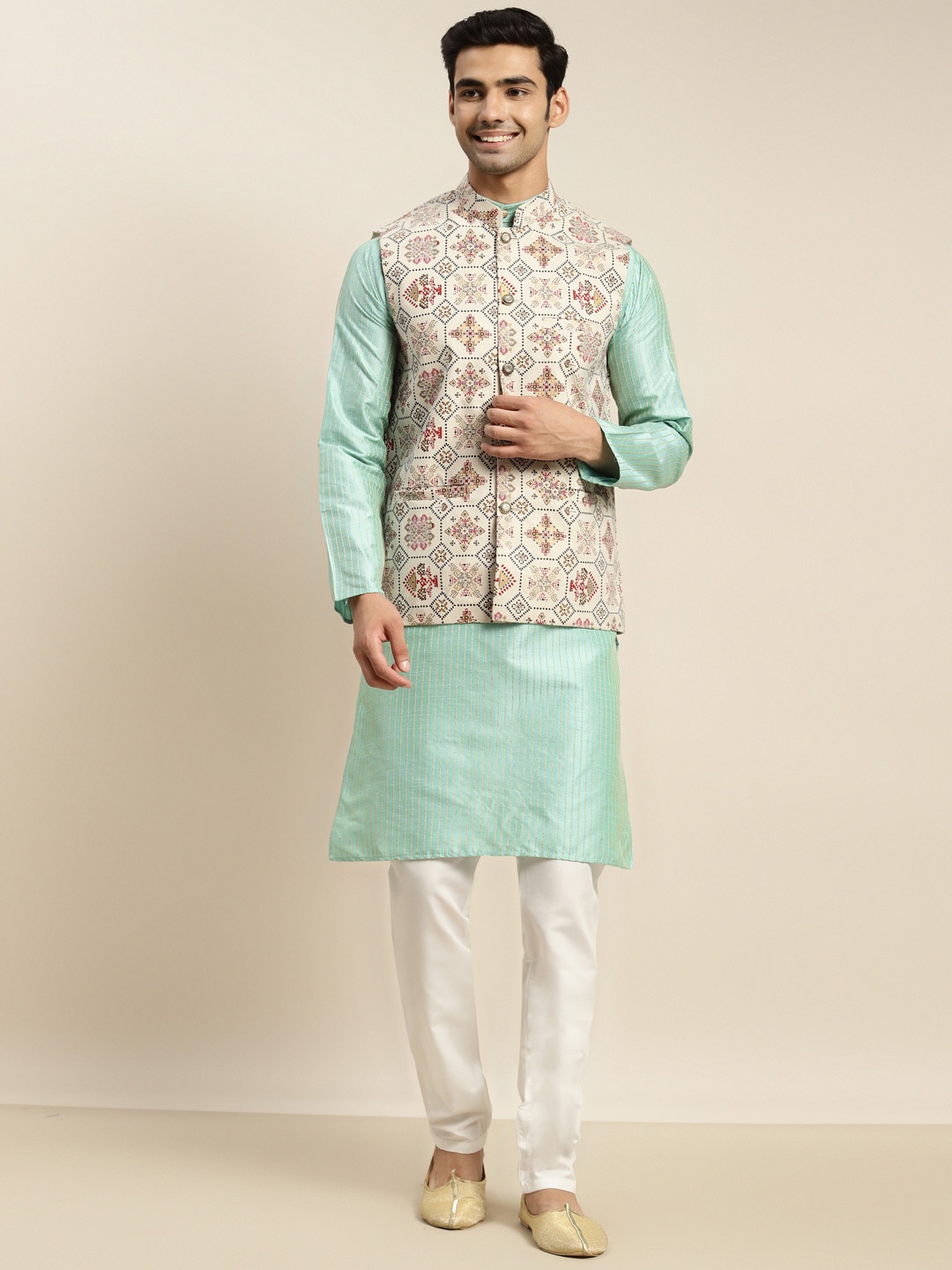 

SOJANYA Men Sea Green Striped Kurta with Churidar & Nehru Jacket