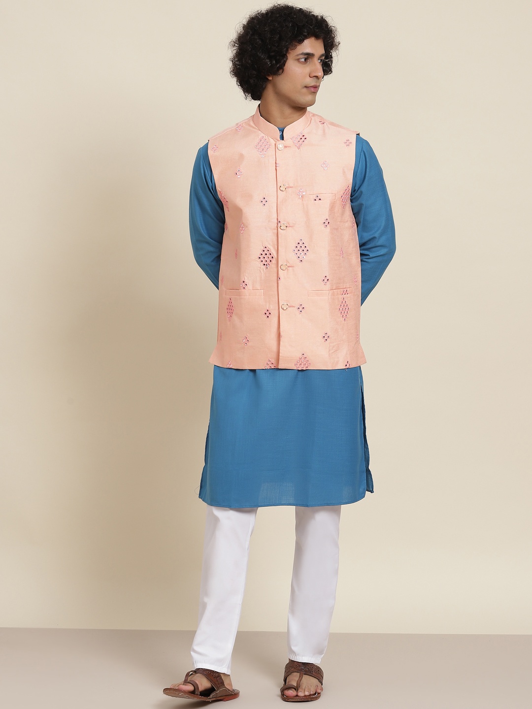

SOJANYA Men Blue Pure Cotton Kurta with Pyjamas & Nehru Jacket