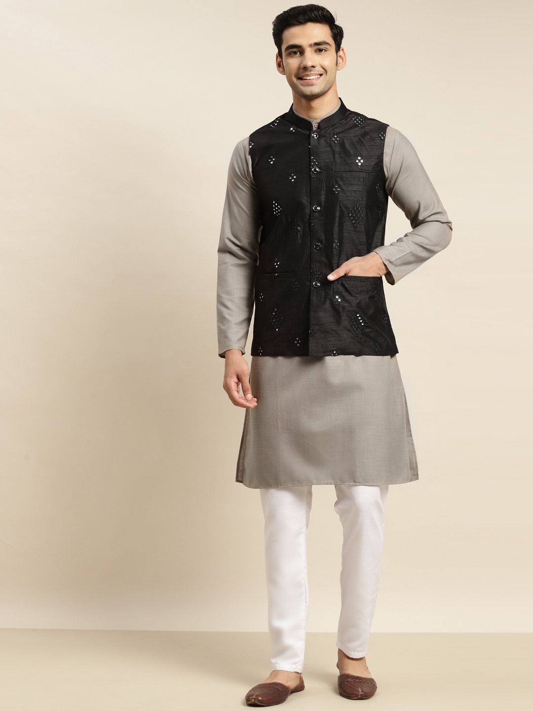 SOJANYA Men Grey Mirror Work Pure Cotton Kurta with Churidar & Nehru Jacket