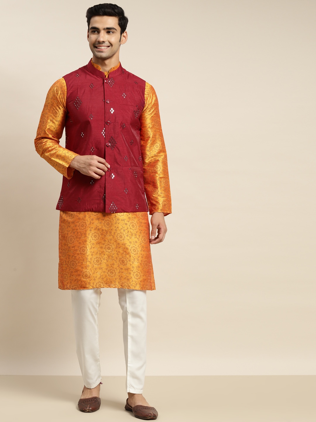 

SOJANYA Men Orange Ethnic Motifs Printed Kurta & Churidar Comes with a Nehru Jacket