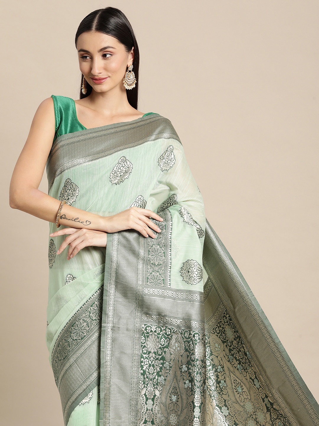 

Mitera Green Ethnic Motifs Silk Blend Banarasi Saree