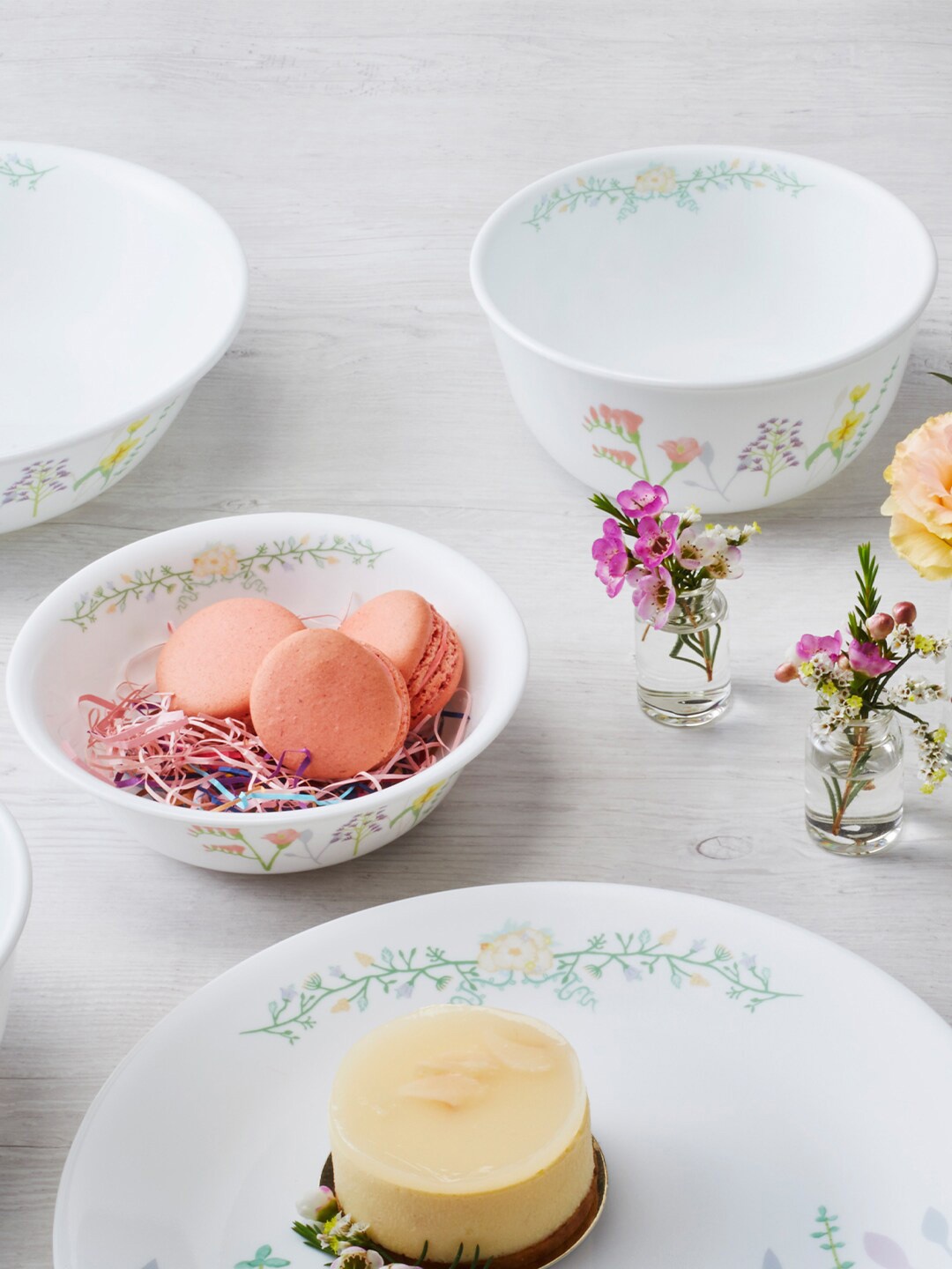 

Corelle Set Of 6 White Printed Dishwasher & Microwave safe Vitrelle Glass Bowls 33ml each