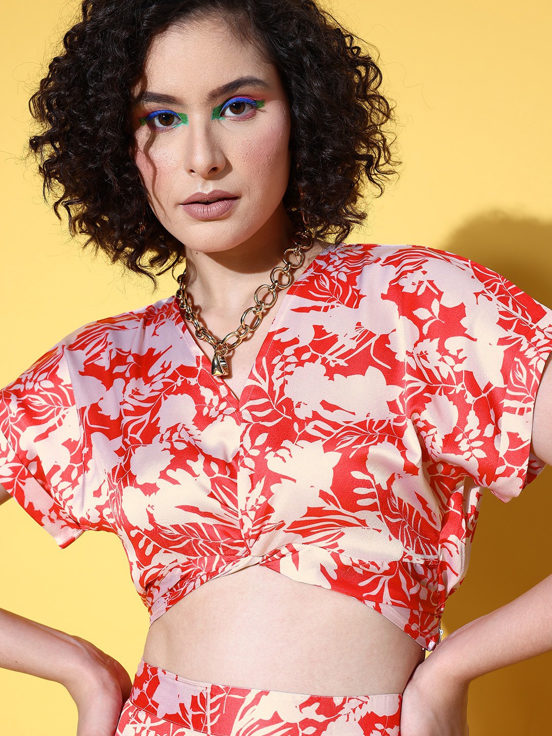 SASSAFRAS Elegant Coral Floral Twist & Knot Top