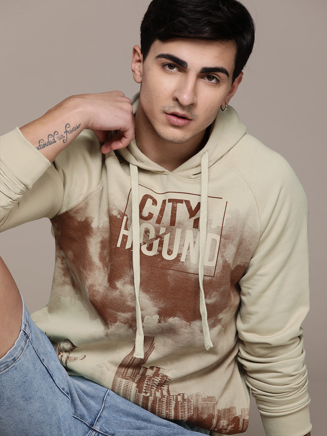 

The Roadster Lifestyle Co. Printed Hooded Sweatshirt, Beige