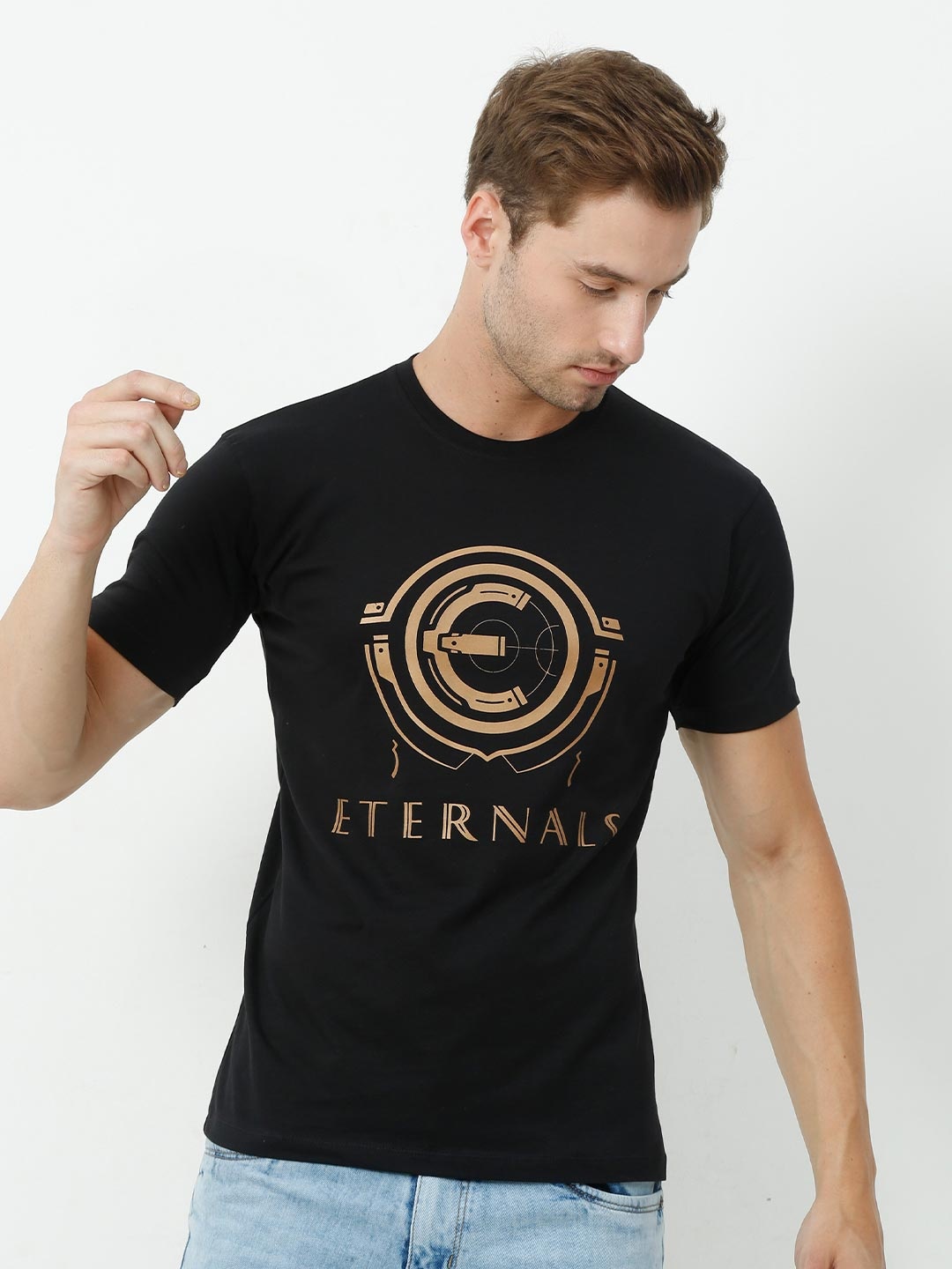 

COOFT Men Black & Gold-Toned Printed Pure Cotton T-shirt