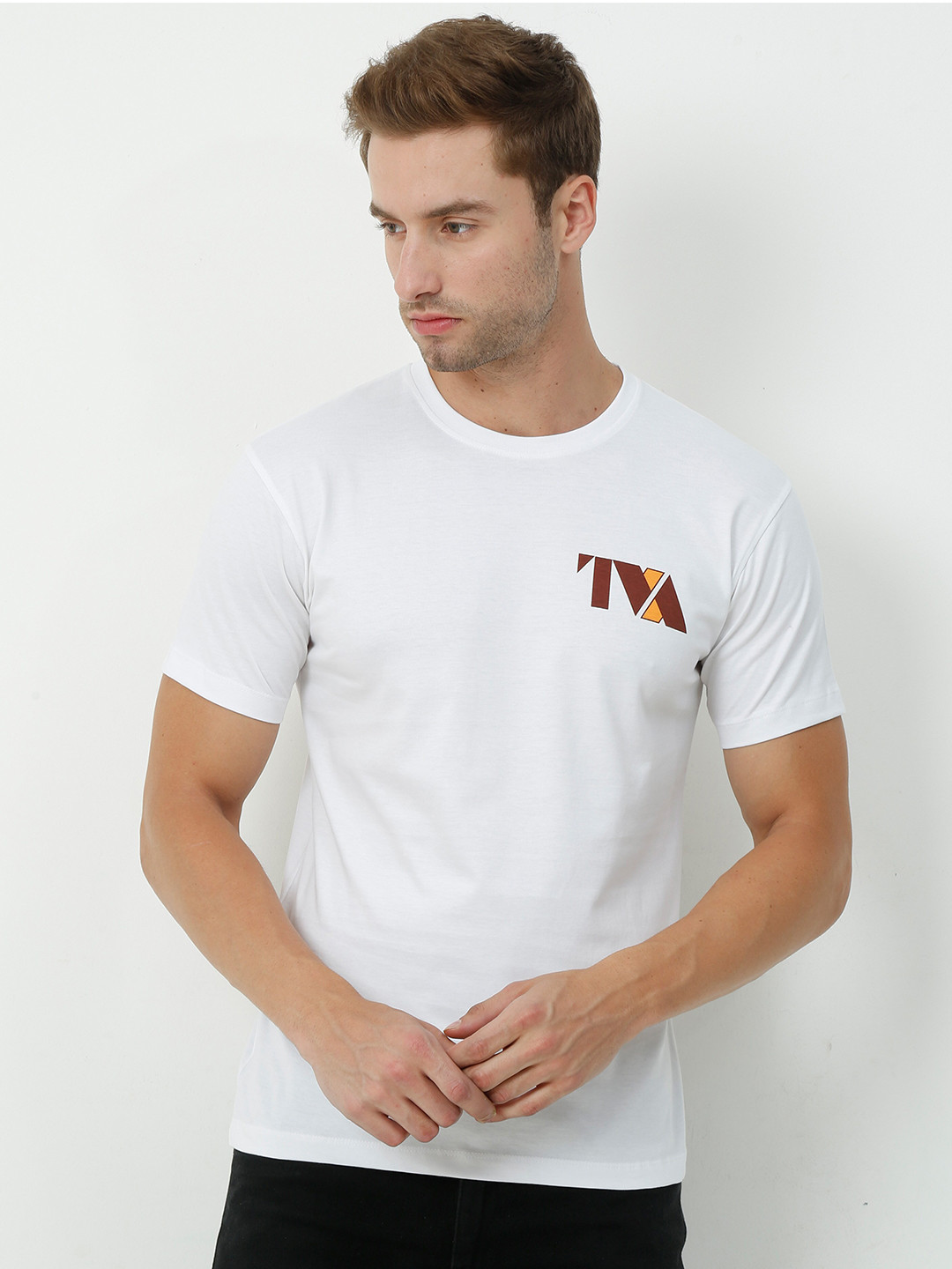 

COOFT Men White Typography Printed Pure Cotton T-shirt