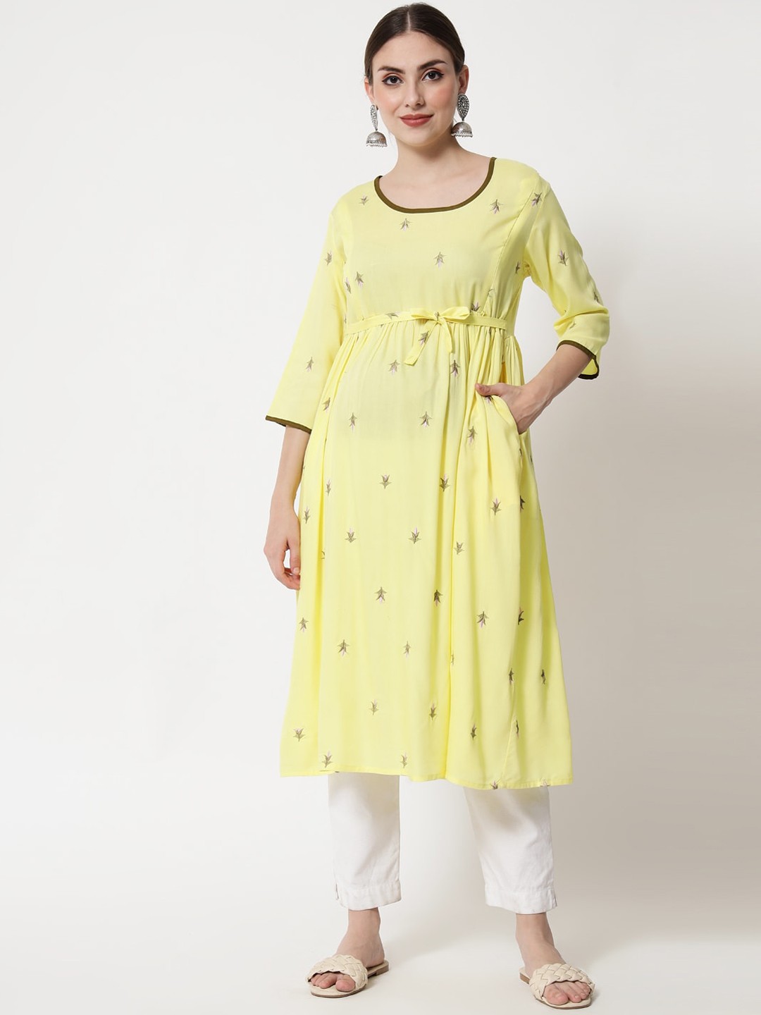 

Aujjessa Women Yellow Floral Embroidered Maternity Kurta