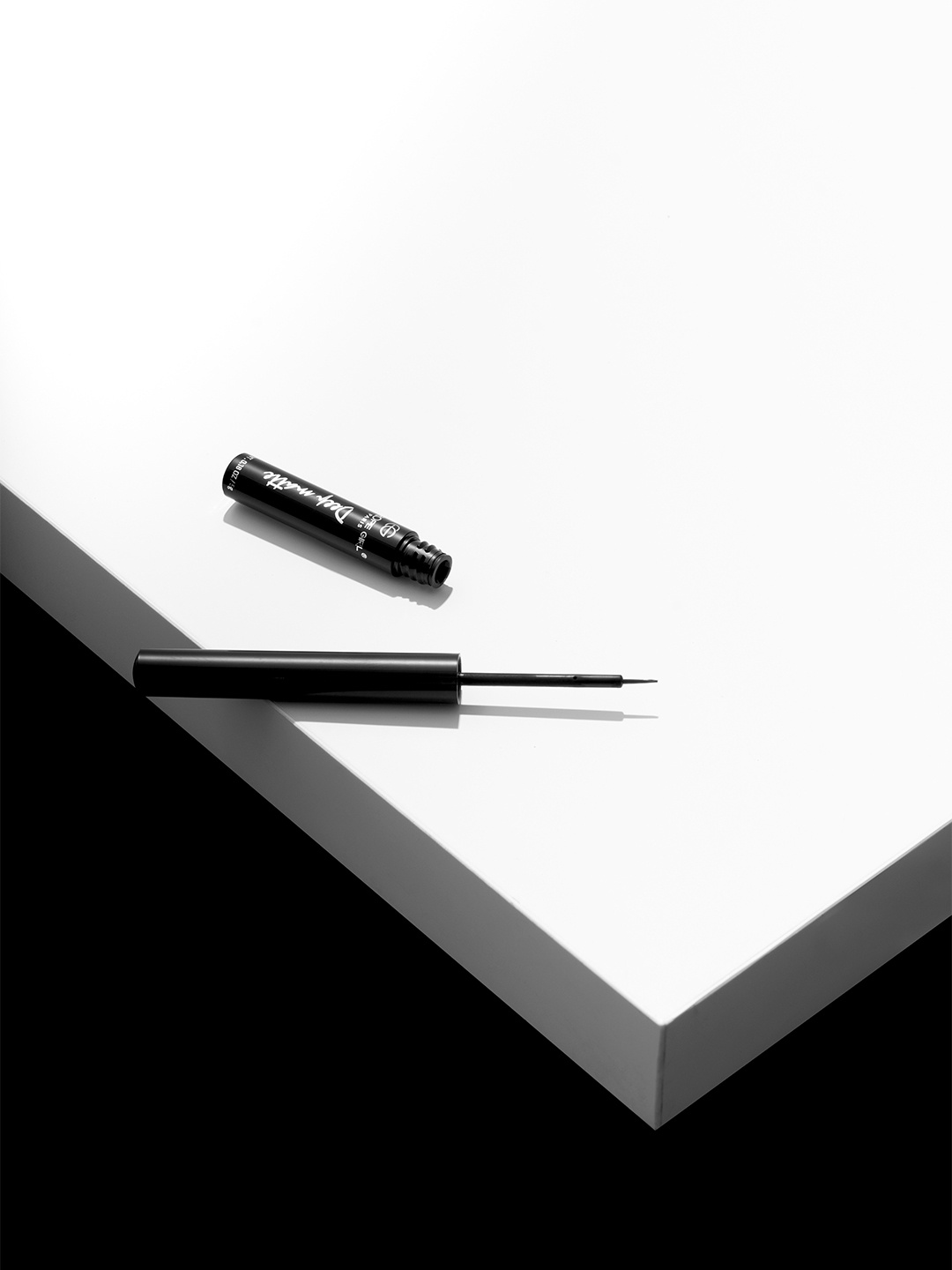 

EUROPE GIRL Deep Matte Smudge Resistant Long Lasting Liquid Liner 4.5 g - Black