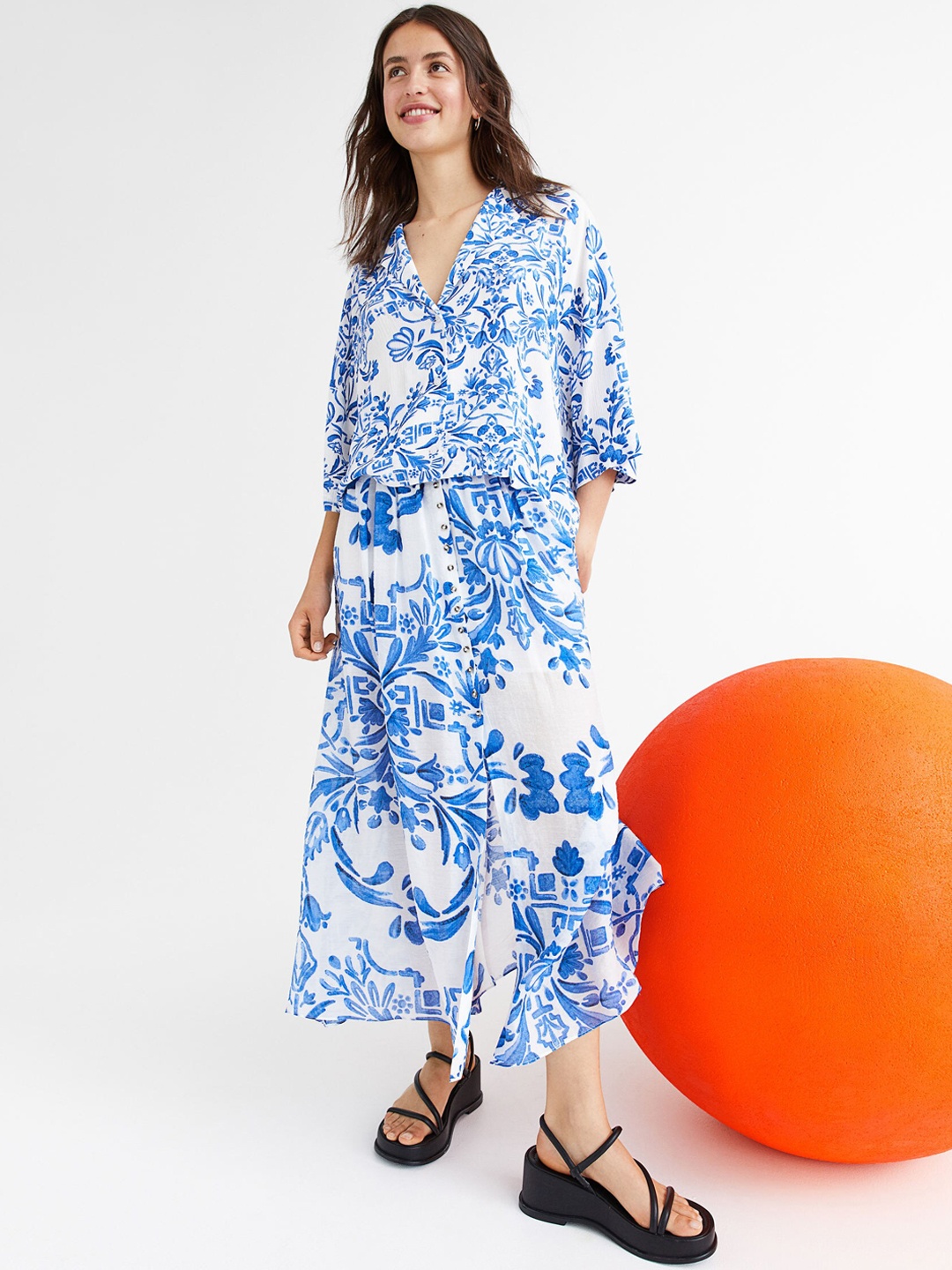 

H&M Women Blue Patterned Skirt