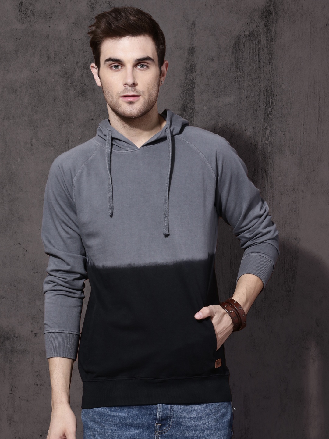 

Roadster Men Grey & Black Colourblocked Hooded Sweatshirt