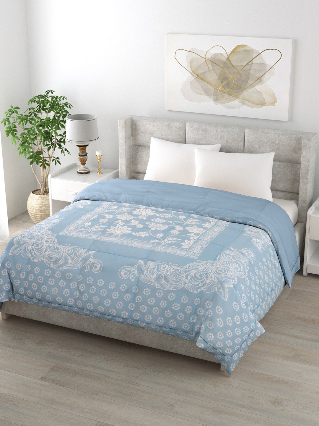 

Clasiko Unisex White & Blue 250 GSM Double Bed King Size Comforter
