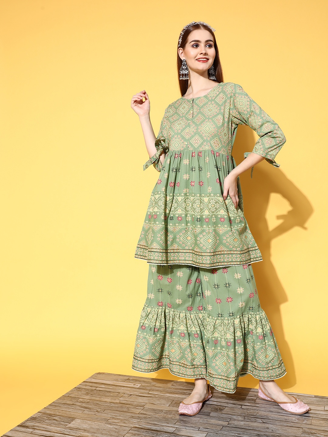 

Juniper Women Ethnic Motifs Cotton Blend Co-Ord Set Kurta Set, Green