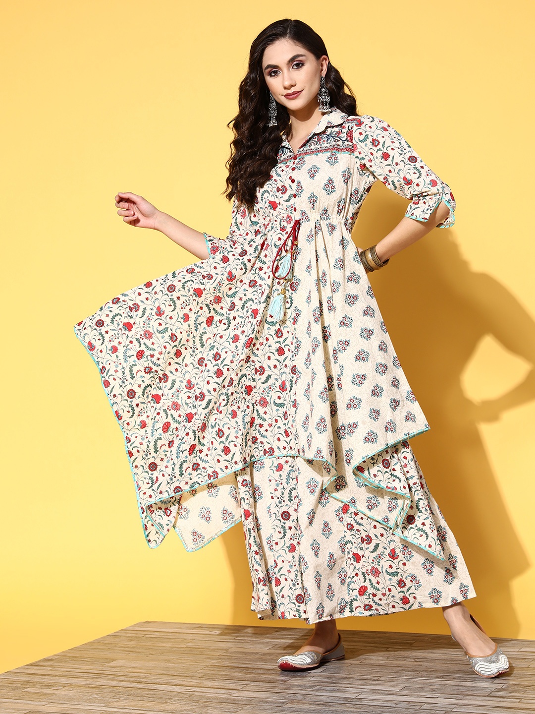 

Juniper Women Ethnic Motifs Cotton Blend Co-Ord Set Kurta Set, Beige