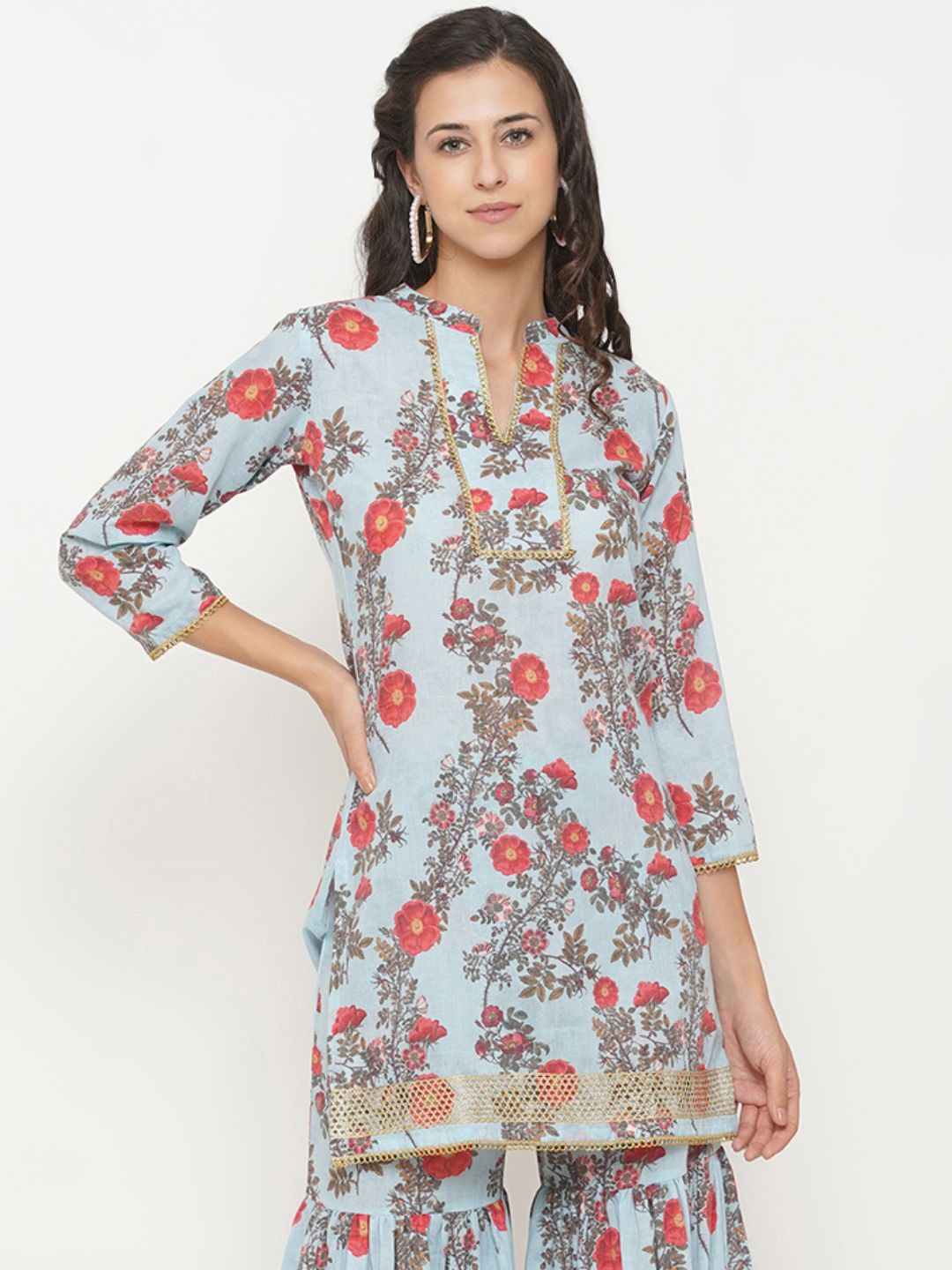 

FABNEST Women Blue & Red Floral Printed Floral Kurta