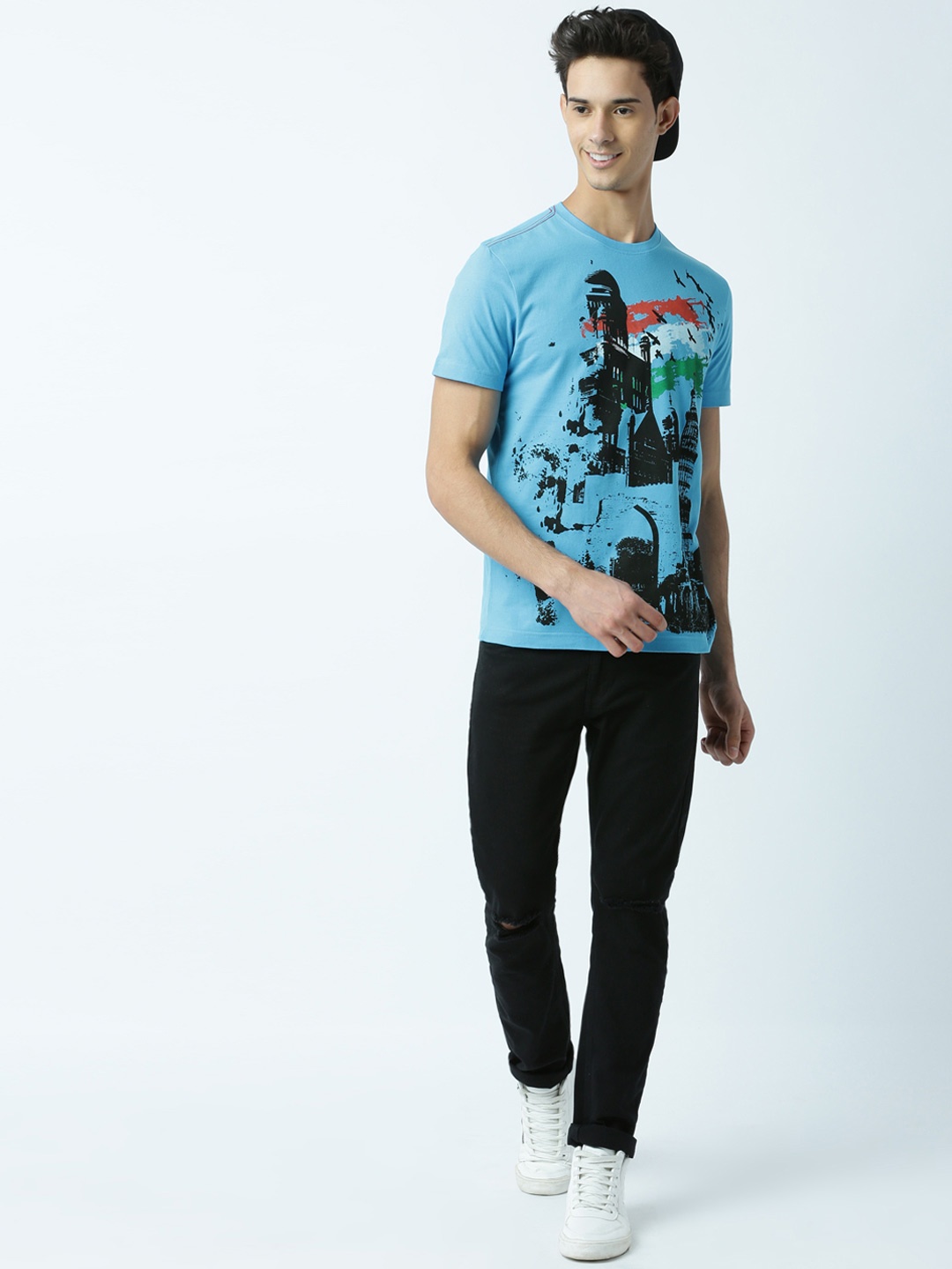 

Huetrap Men Turquoise Blue Printed Round Neck T-shirt