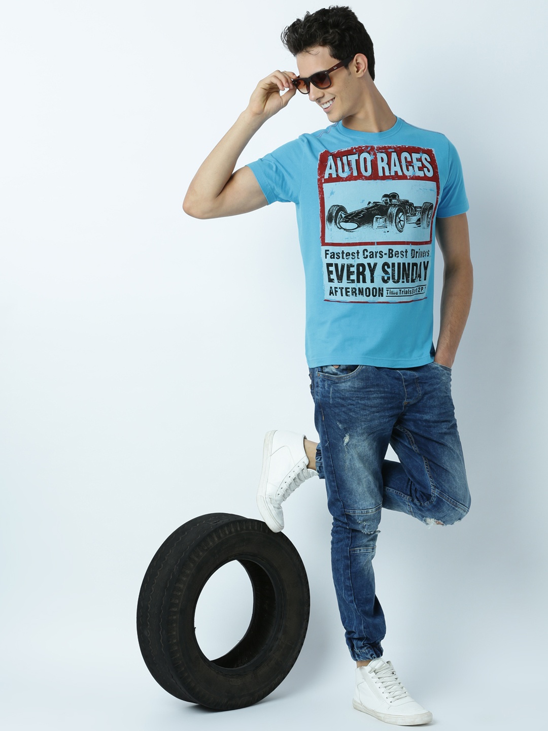 

Huetrap Men Blue Printed Round Neck T-shirt