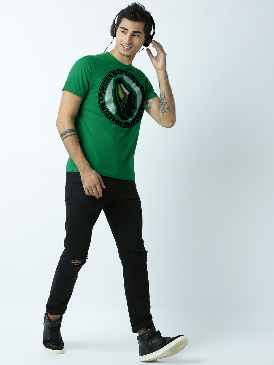 

Huetrap Men Green Printed Round Neck T-shirt