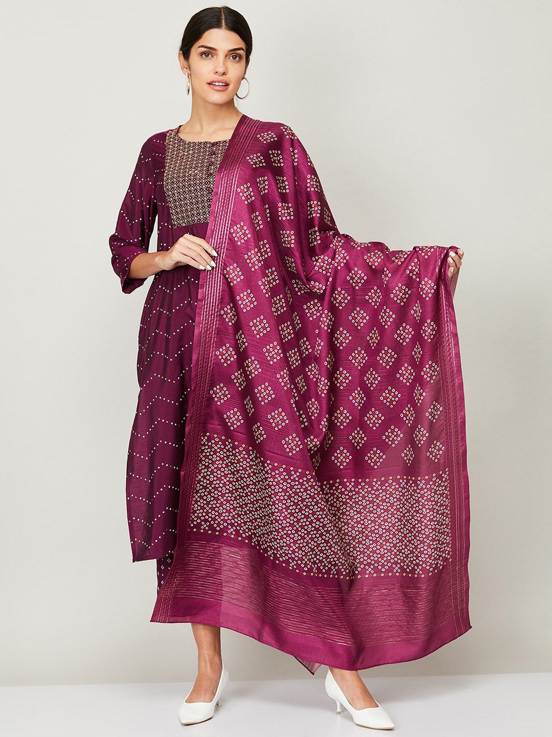 

Melange by Lifestyle Magenta & Off White Printed Dupatta