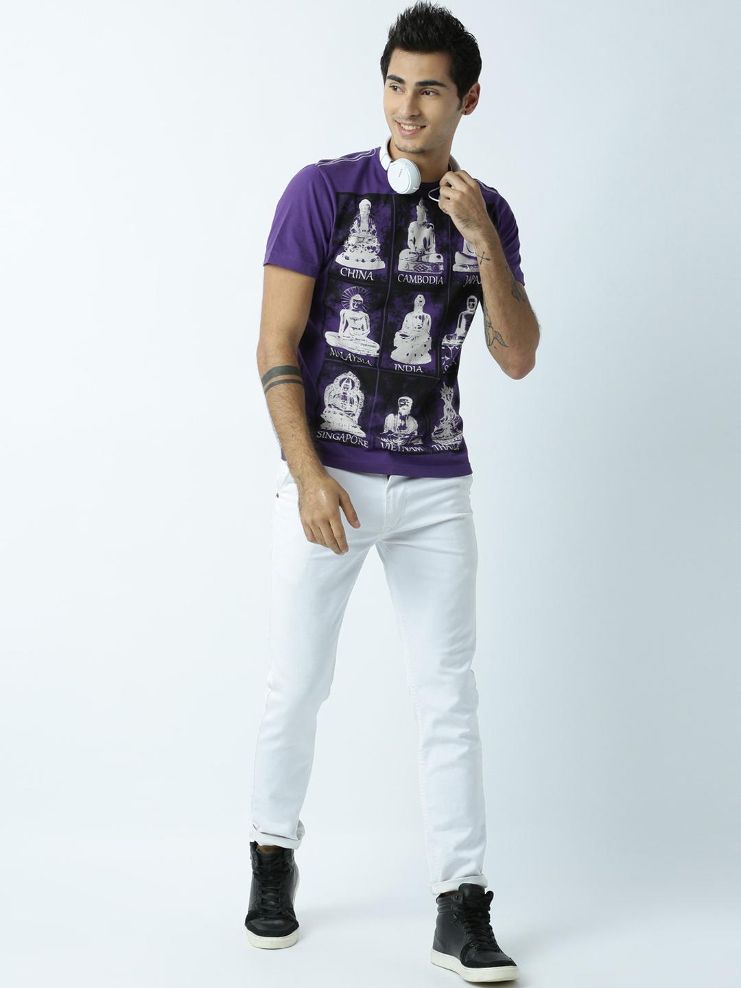 

Huetrap Men Purple Printed Round Neck T-shirt