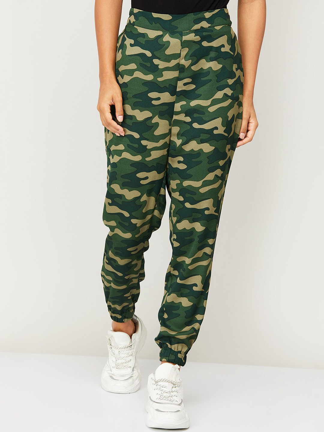 

Ginger by Lifestyle Women Olive Green Camouflage Printed Joggers