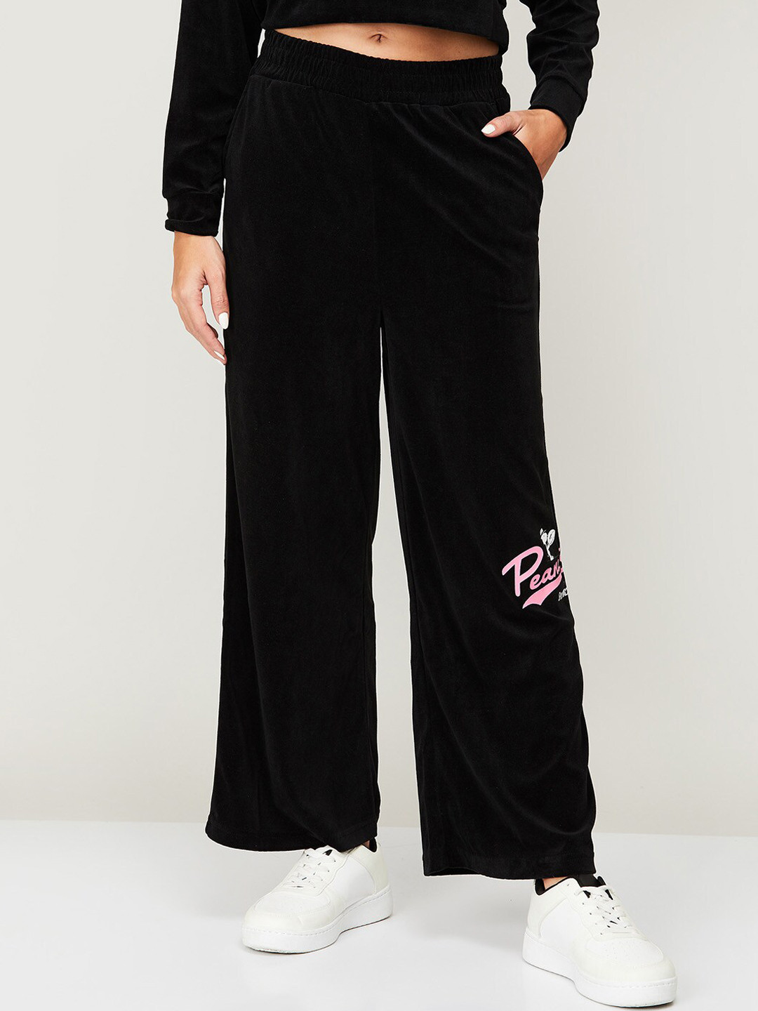 

Ginger by Lifestyle Women Black Solid Polyester Trouser