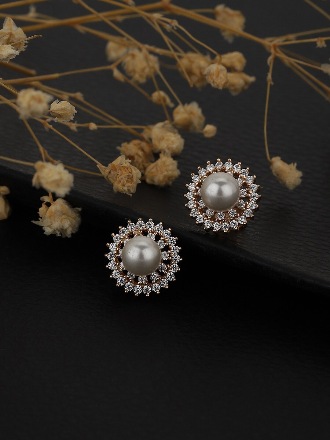 

VANBELLE White Circular Studs Earrings