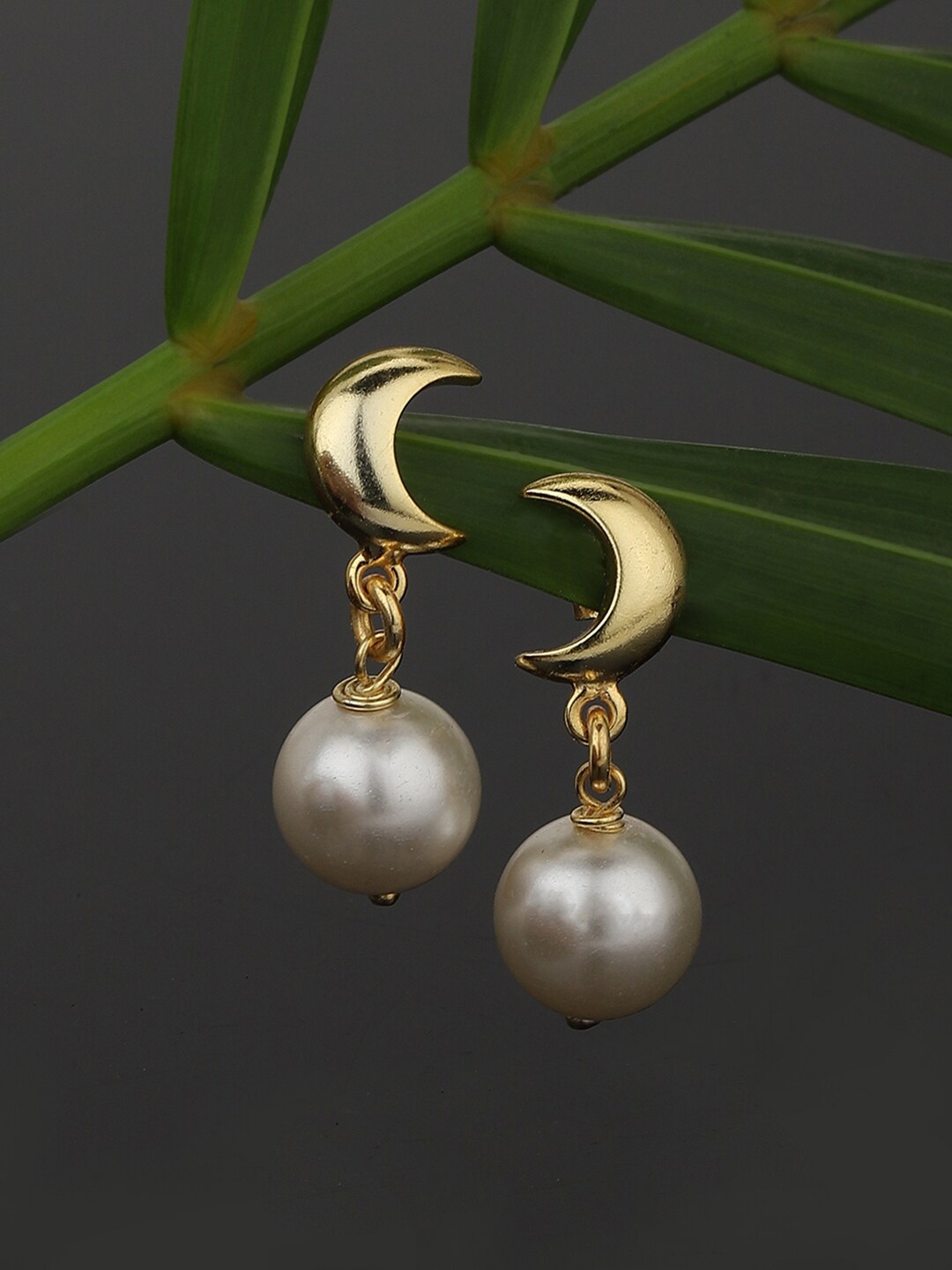 

VANBELLE Women Gold-Toned Contemporary Drop Earrings