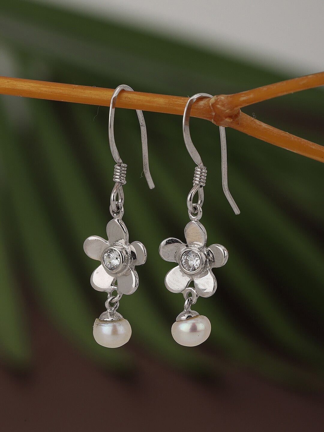 

VANBELLE Women Silver-Toned Contemporary Drop Earrings