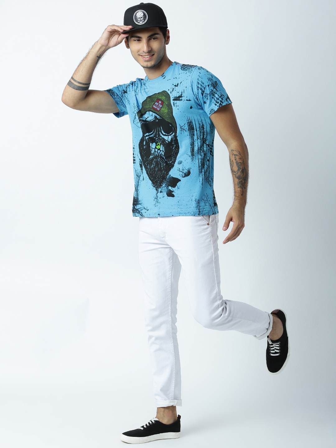 

Huetrap Men Blue Printed Round Neck T-shirt