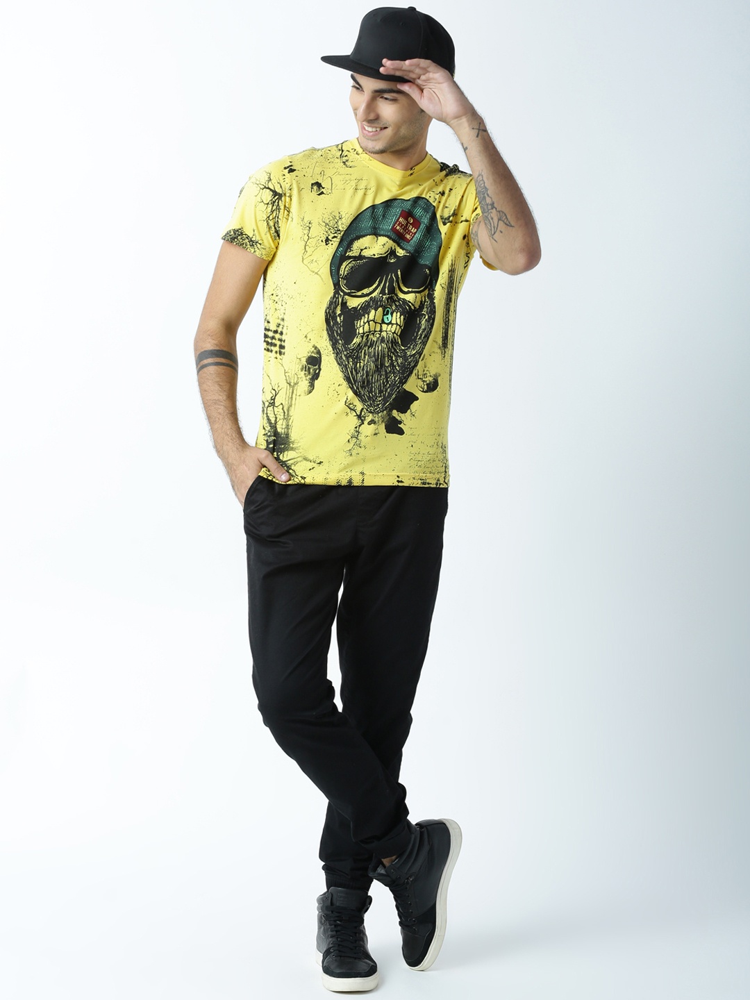 

Huetrap Men Yellow Printed Round Neck T-shirt