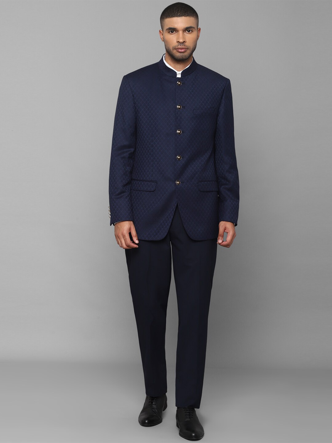 

Allen Solly Men Navy Blue Solid Two Piece Bandhgala Suits